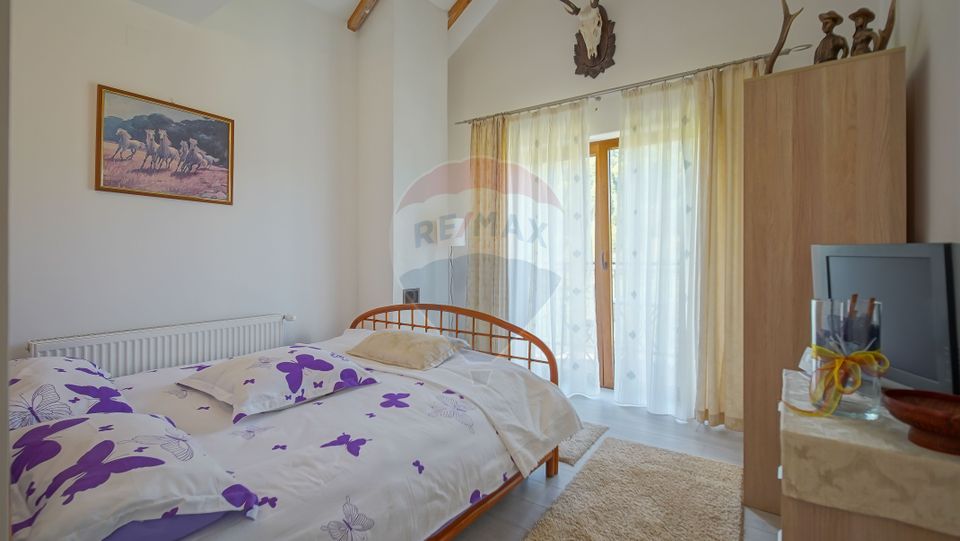 Vilă în zona Glăjărie, 10 camere, Sp + E + M, teren 2789 mp