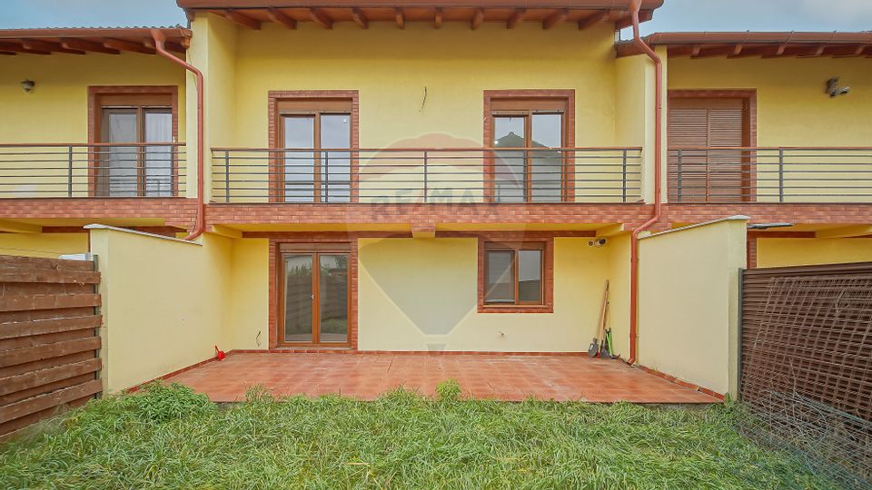 Comision 0 | Casă înșiruită de vânzare în Sânpetru