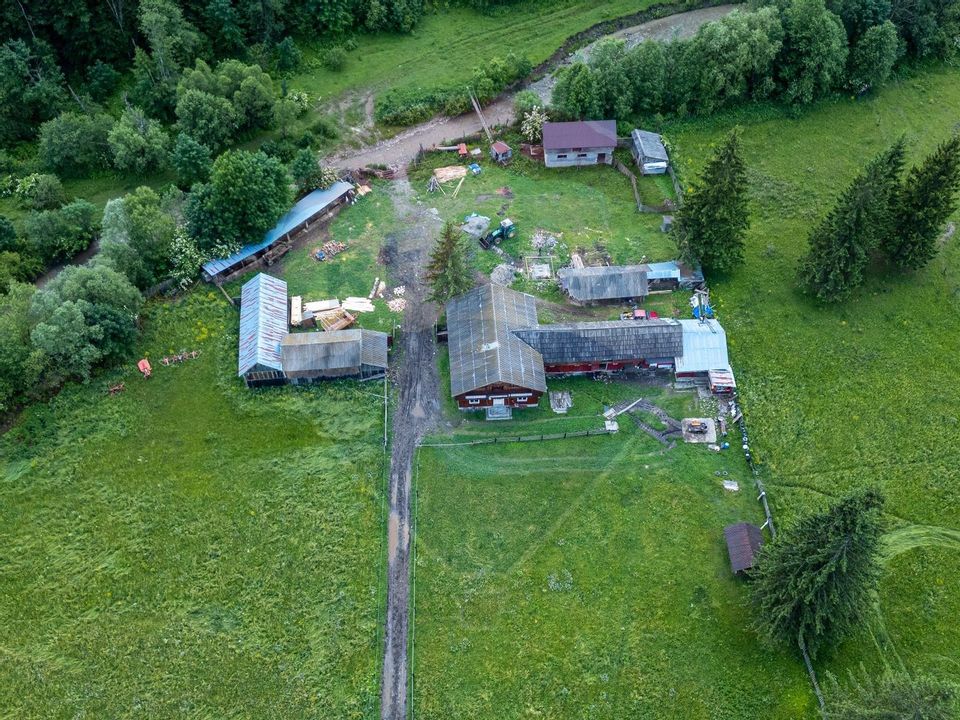 Fermă de vânzare, teren 21436 mp intravilan, Coșnea, Agăș