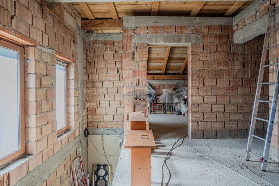 VILĂ DE POVESTE | 300mp utili | în inima naturii | OPORTUNITATE