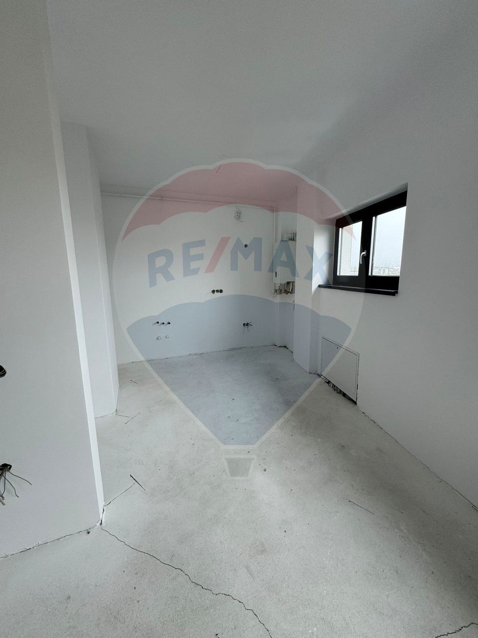 4 room Apartment for sale, Turnisor area