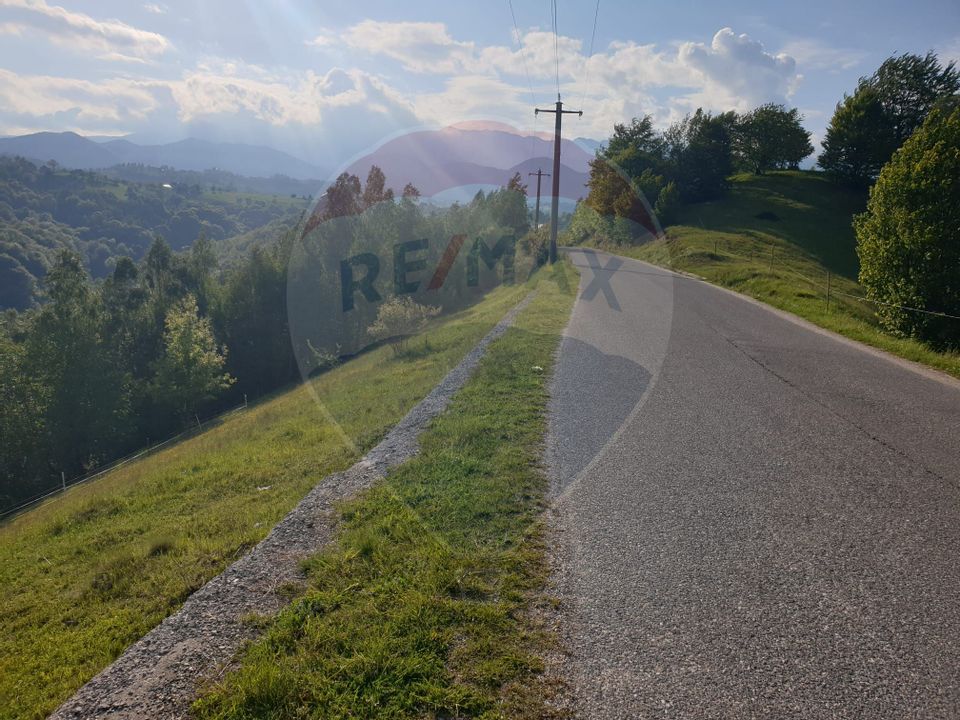 Teren extravilan, 2000 mp, Sat Peștera (com Moieciu)