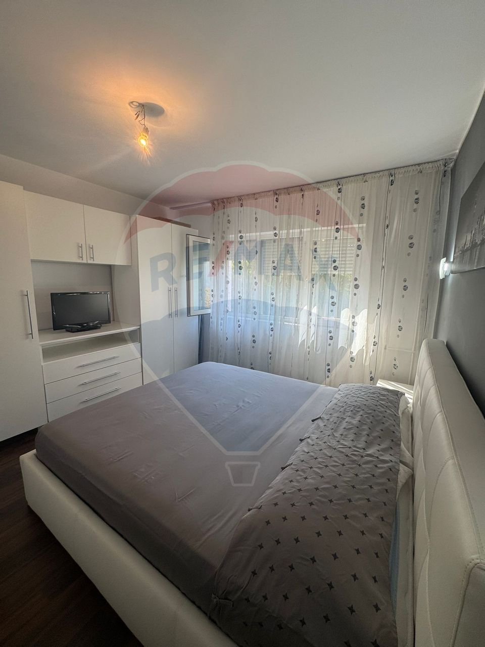 Doua decomandate str. Gen. Magheru, etc.3/4, mobilat și utilat