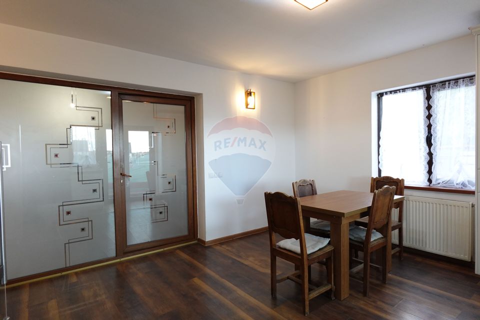 COMISION ZERO Casa spatioasa în Sasar cu curte și garaj