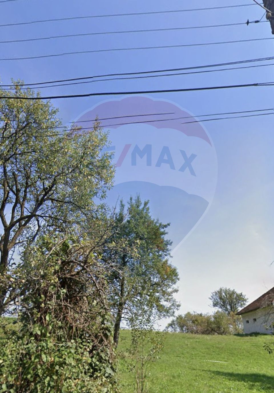 Land 1,500sqm Berinta / Strada principala