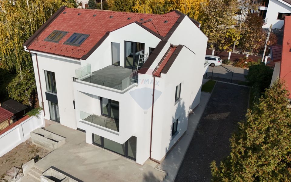 Villa 9 rooms, 520 sqm, Lake Mogosaia, 520 sqm