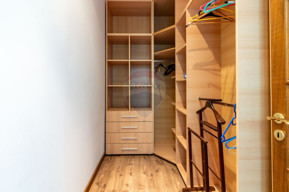 Casă / Vilă în Pipera de inchiriat, Iancu Nicolae, 5 x parcare