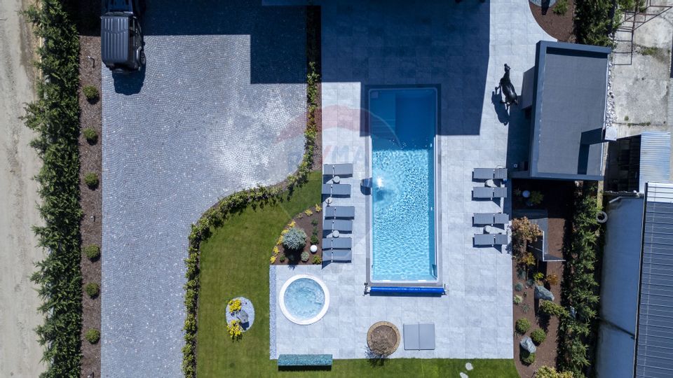 Luxury mediterranean villa | Onesti | Piscina & Teren fotbal & Grill