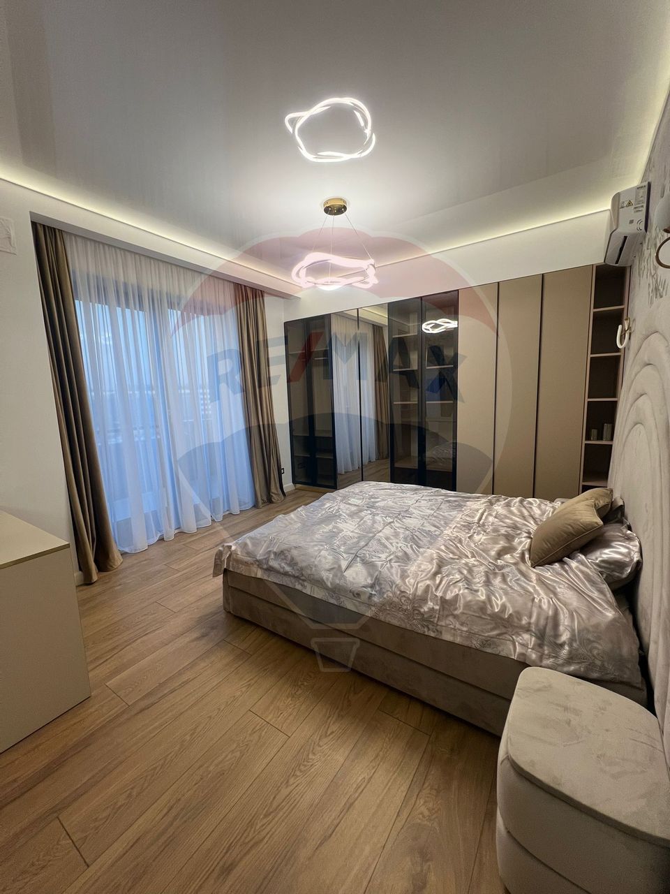 4 room Apartment for sale, Pipera area