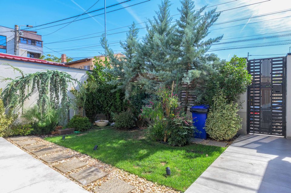 Vila de design, renovată integral 2022, grădină amenajată – Fundeni