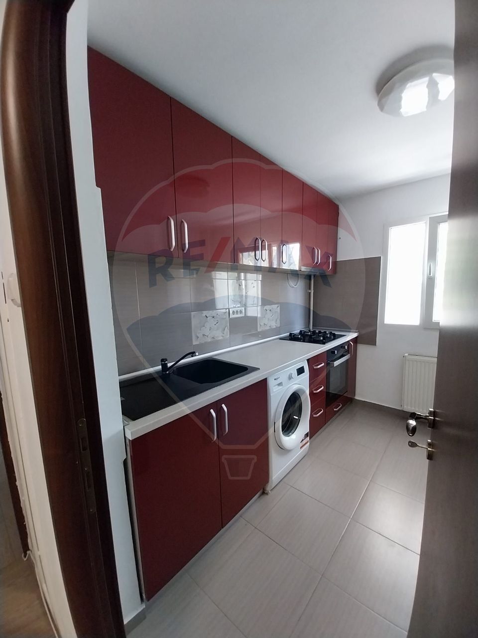 Inchiriere apartament 3 camere, decomandat, utilat si mobilat, Obor