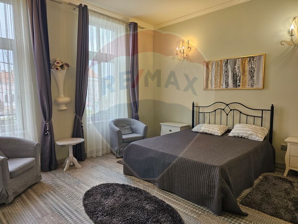 Inchiriez apartament superb cu 4 camere în zona Ultracentral