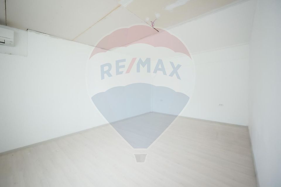 1,249.08sq.m Industrial Space for sale, Exterior Vest area