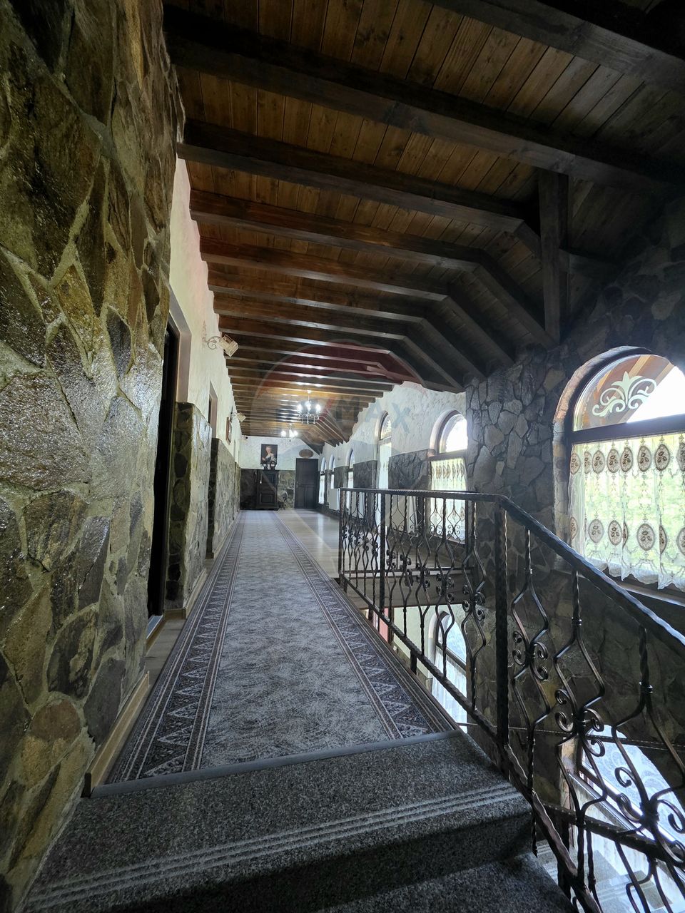 11 room Hotel / Pension for sale, Central area