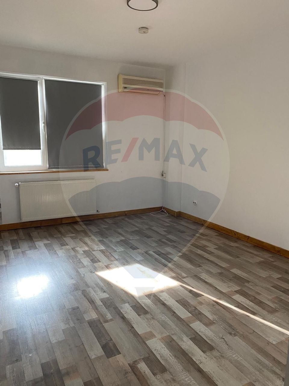 Ground floor + 1st floor for rent in villa – 220 sqm – Vitan Mall area