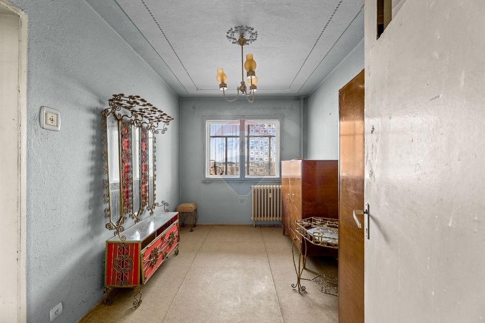 Apartament cu 3 camere de vânzare în zona Aurel Vlaicu