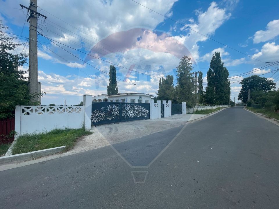 Spațiu industrial de 1,252mp de vânzare