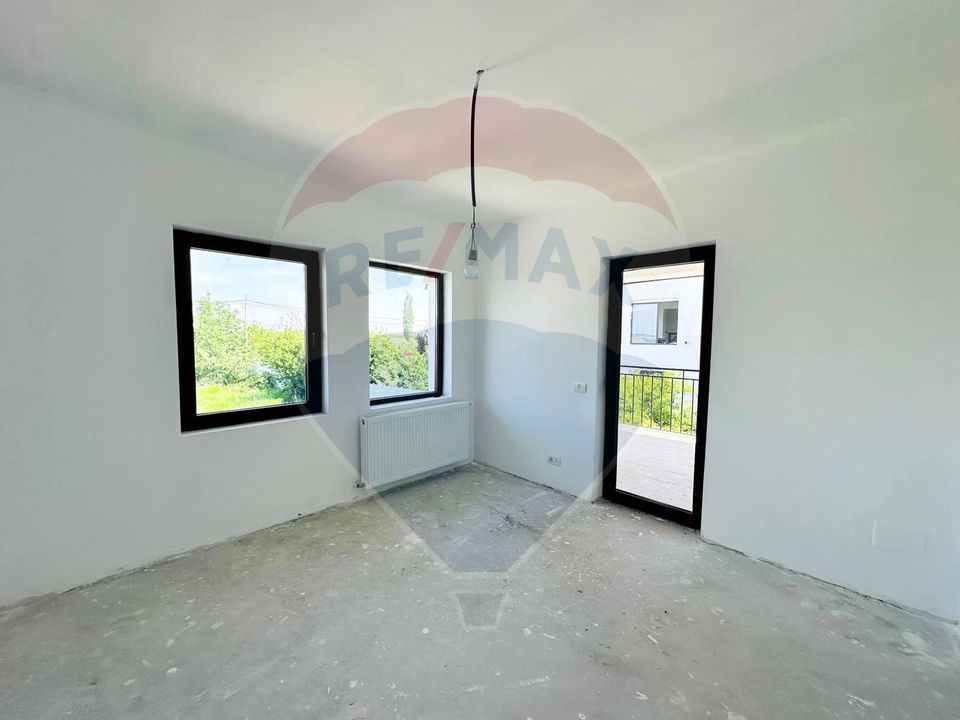 4 room House / Villa for sale