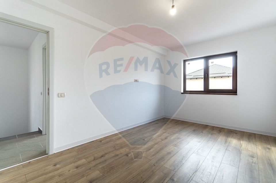 4 room House / Villa for sale