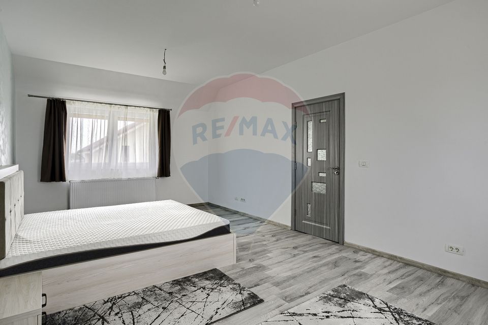 Casă de închiriat în cartierul Athena, zona 6 Vânători