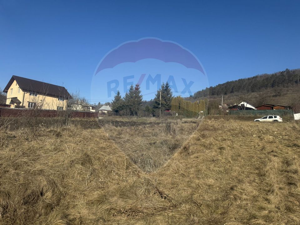 Land 1,430sqm Fodora / Strada Principala