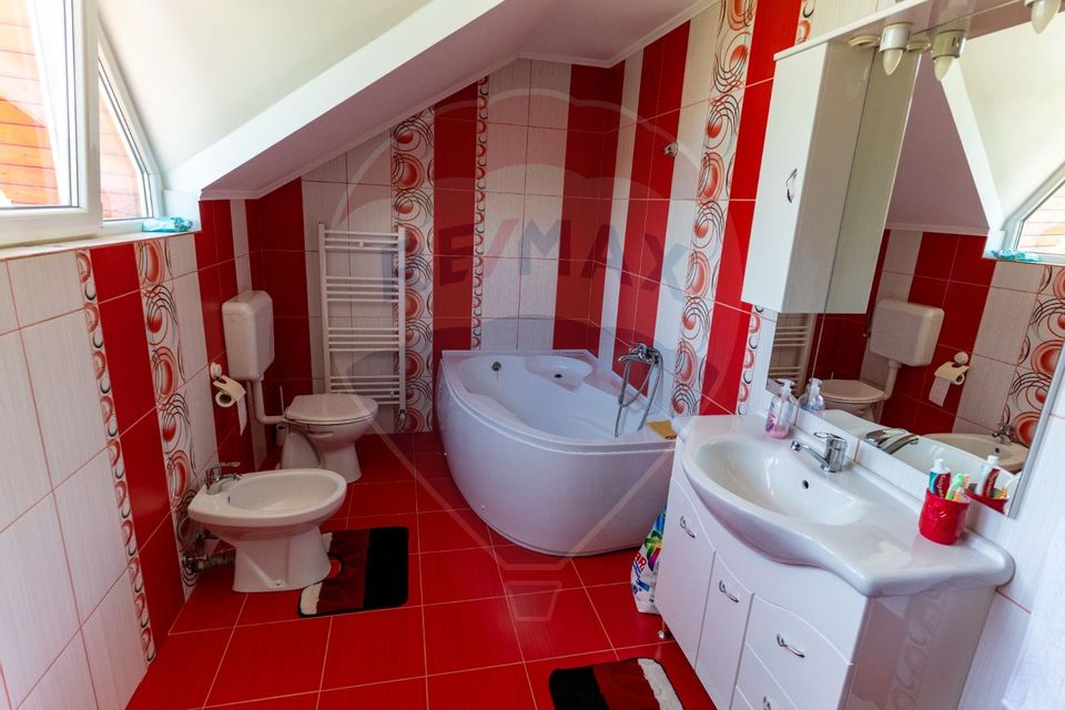 6 room House / Villa for sale