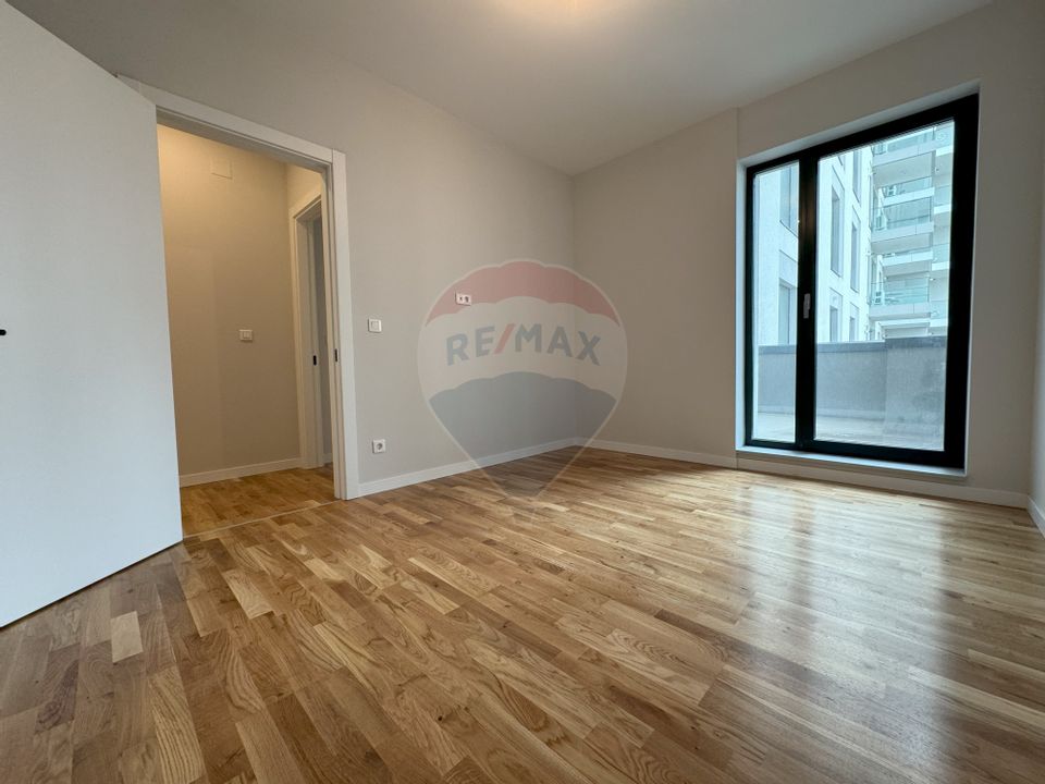 Apartament cu 3 camere de vânzare - Băneasa