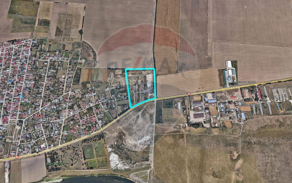 Built-up land 4.05 ha, place Tonea / county. Calarasi Calarasi