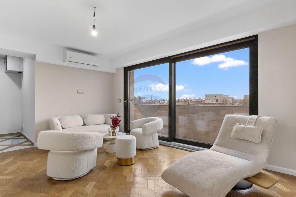 Penthouse unic pe două niveluri - saună și bucătărie exterioară