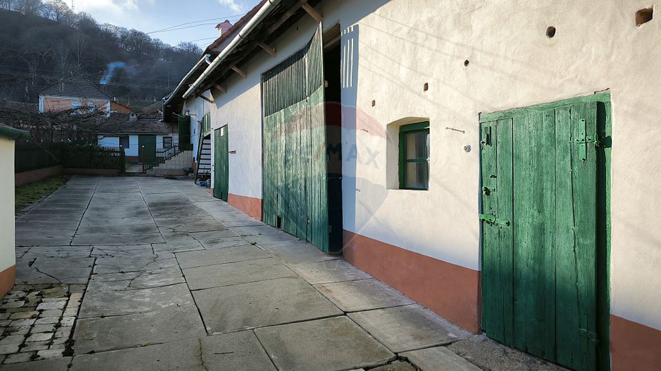 Casă / Vilă cu 4 camere de vânzare