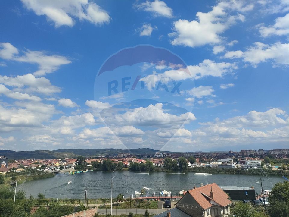 Apartament de vanzare cu gradina