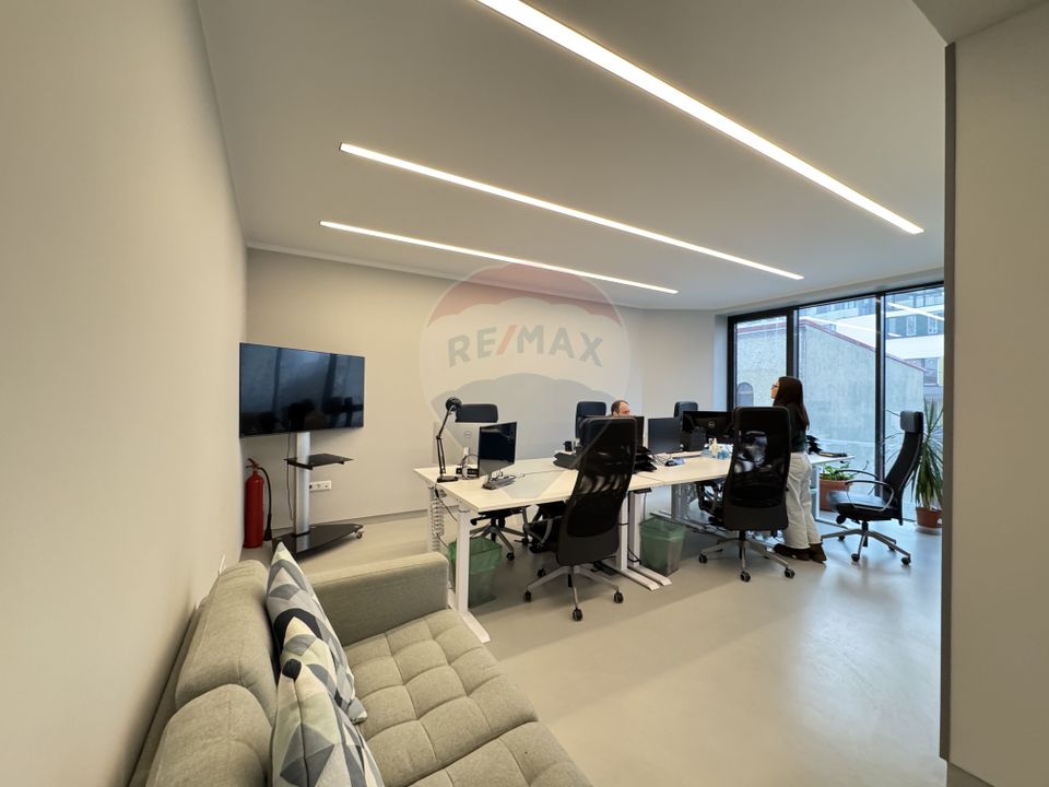 Opportunity - Premium office space in Decebal Area Mixed Building