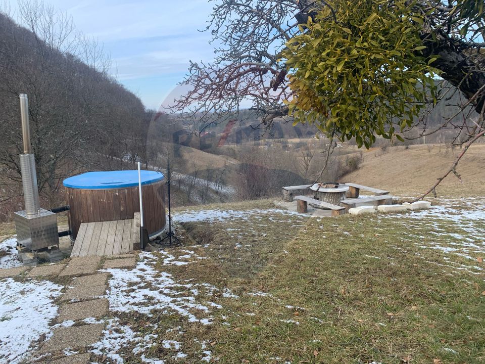 Casă de vânzare zona Bratca, 5 camere, 12 375 teren