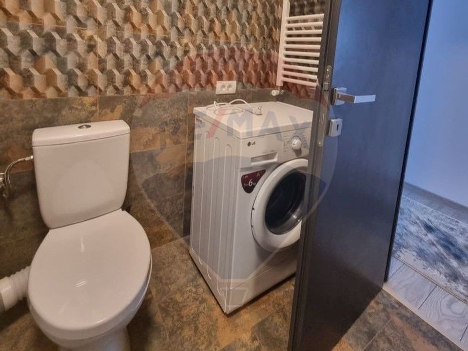 Apartament cu 3 camere de închiriat în zona Km 5