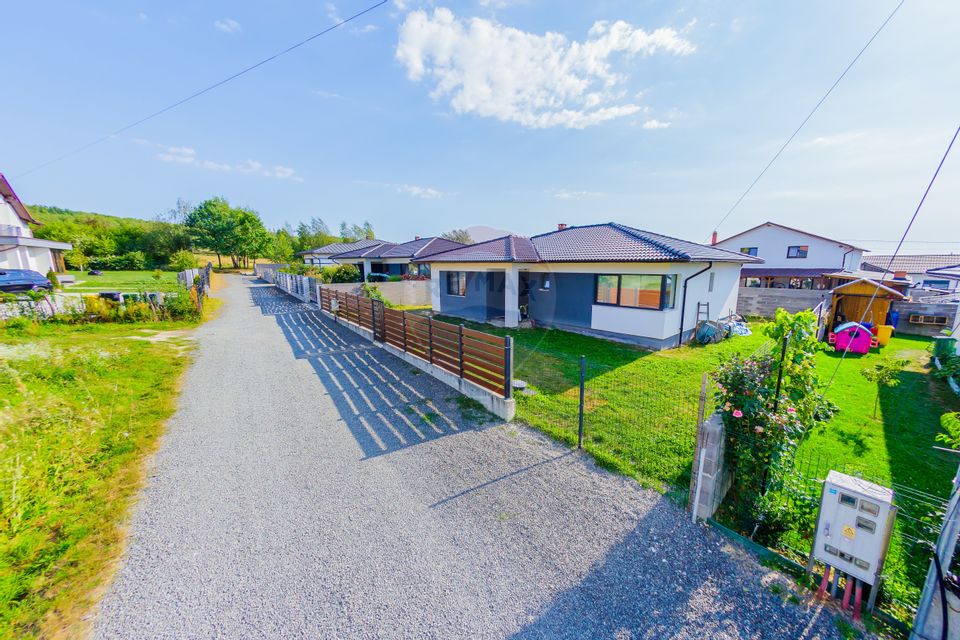 4 room House / Villa for sale