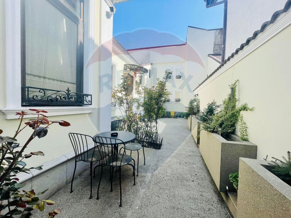 Apartament 2 camere de inchiriat si curte ultracentral Constanta