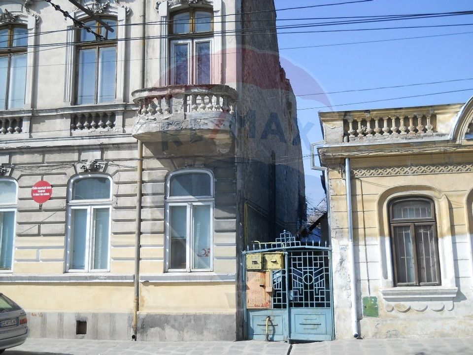 House / Villa for sale in the Historic Center of Braila