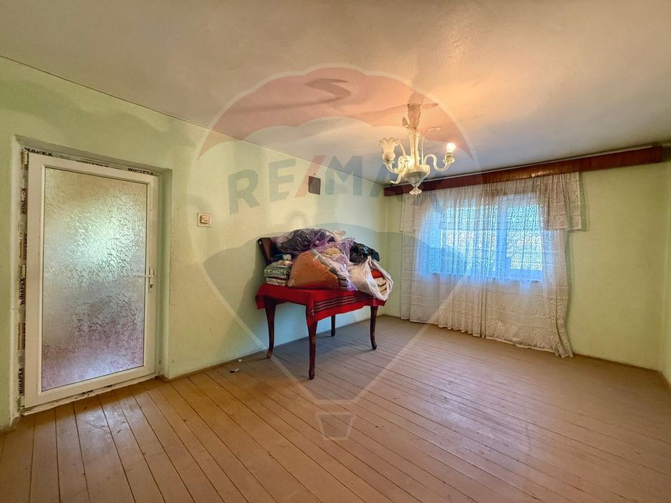 Casa de vanzare Mihail Kogalniceanu teren 524 mp Jud Constanta