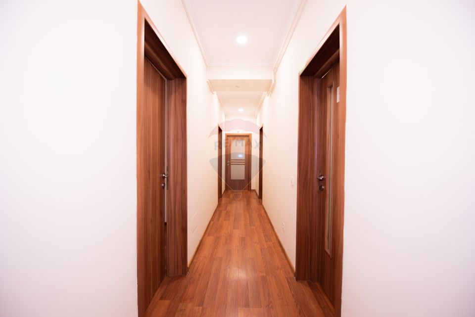 Apartament 3 camere, 97 mp, nemobilat, metrou Eroii Revolutiei