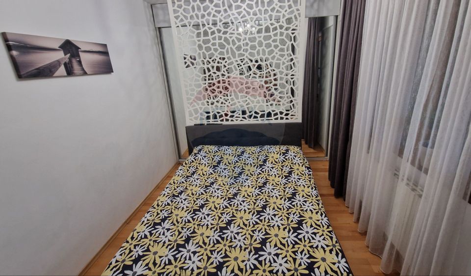 Apartament mobilat, utilat cu 2 camere de vânzare în Cartierul Latin