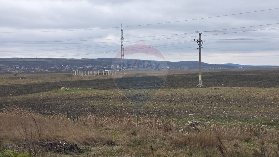 Oportunitate de investiție strategică: Teren extravilan lângă Vaslui!!