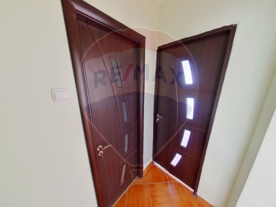 Apartament cu 2 camere de vânzare pe str. Traian