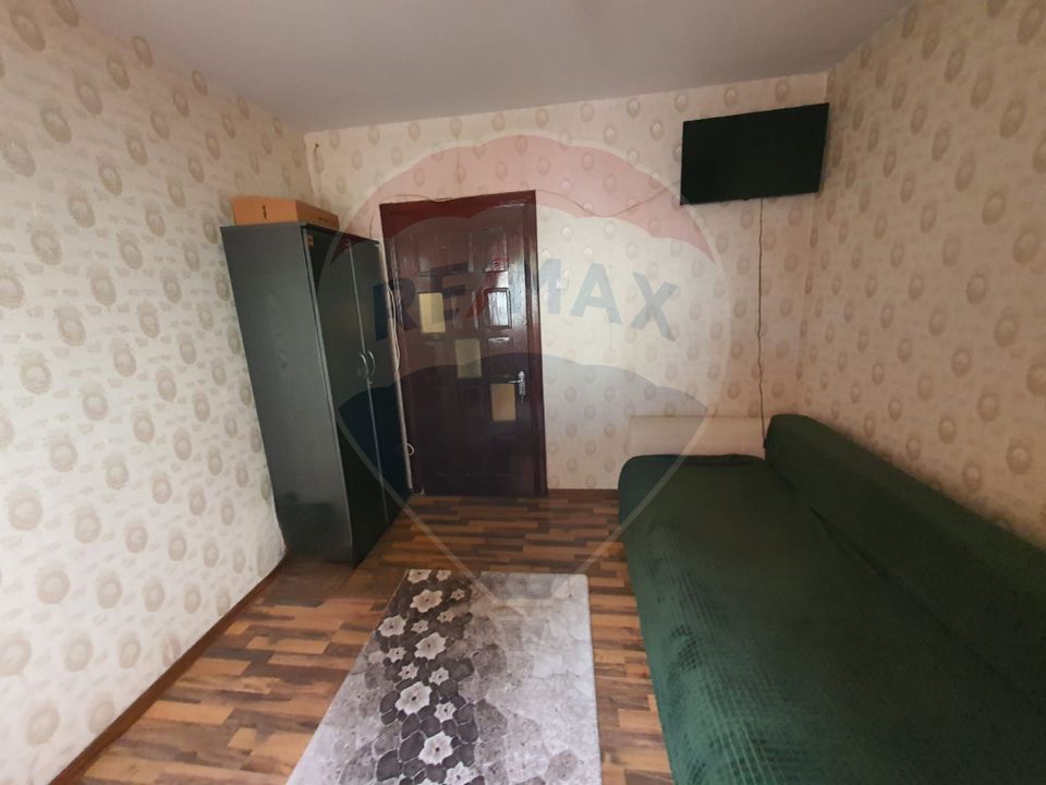 3 room Apartment for sale, Est area