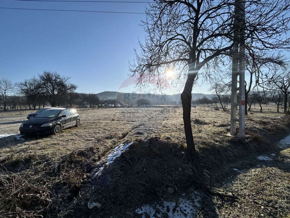 Land 3,720sqm Vad / Strada PRINCIPALA