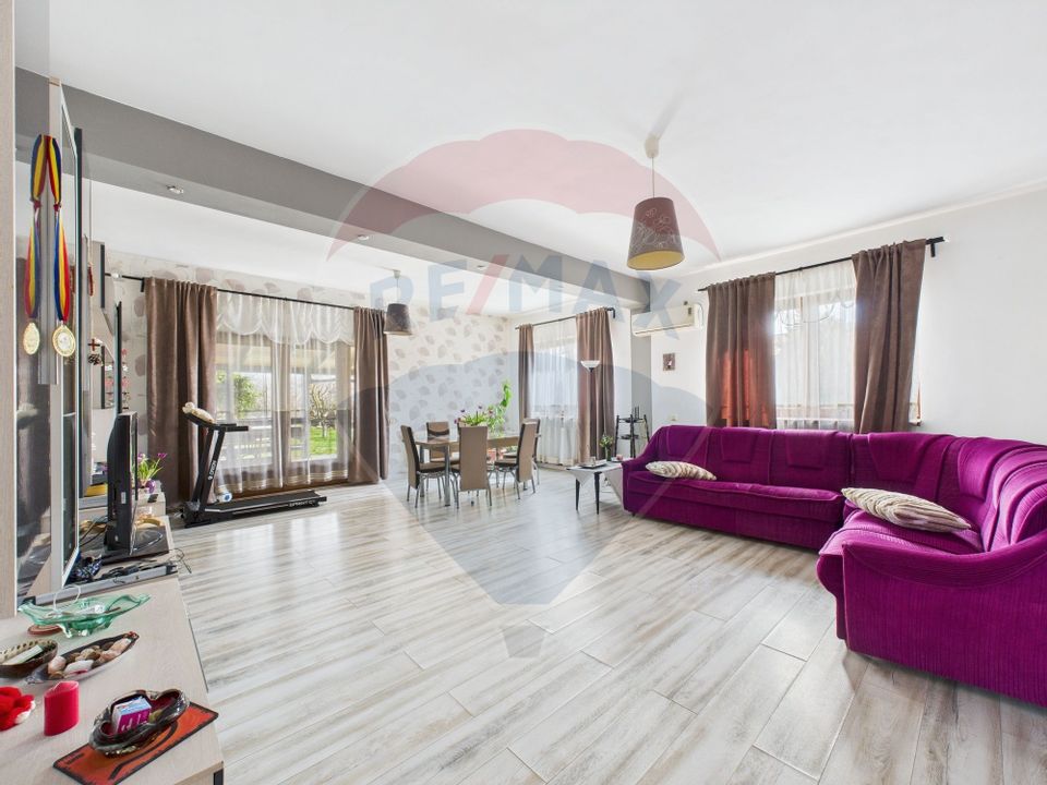 5 room House / Villa for sale