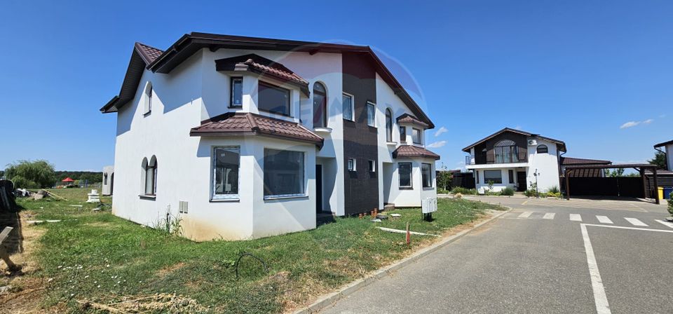 Vilă cu 4 camere de vânzare, Corbeanca