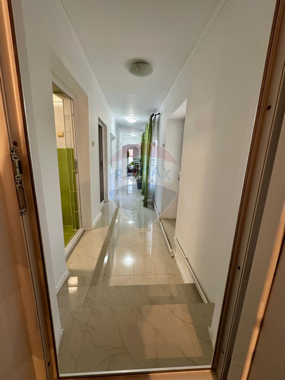 Casă / Vilă cu 6 camere de vânzare în zona Ultracentral