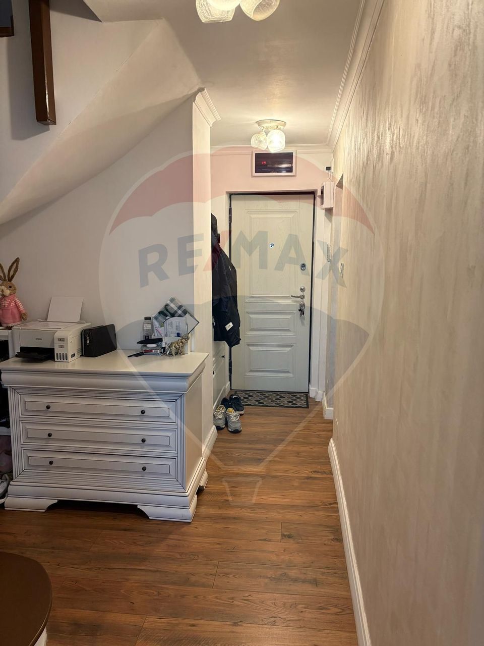Apartament cu 4 camere de vânzare în zona Central