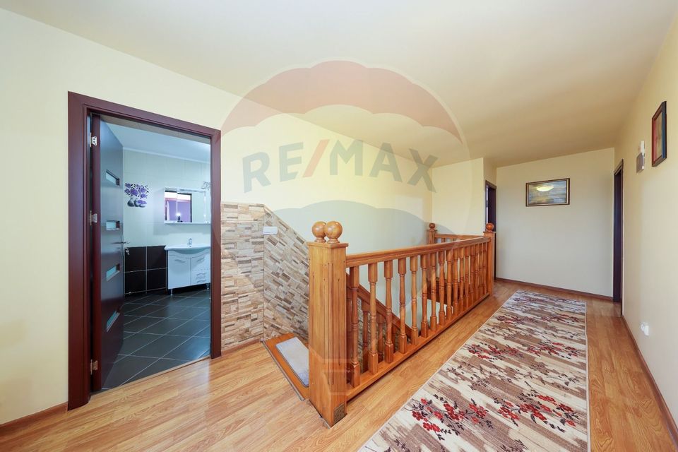 4 room House / Villa for sale