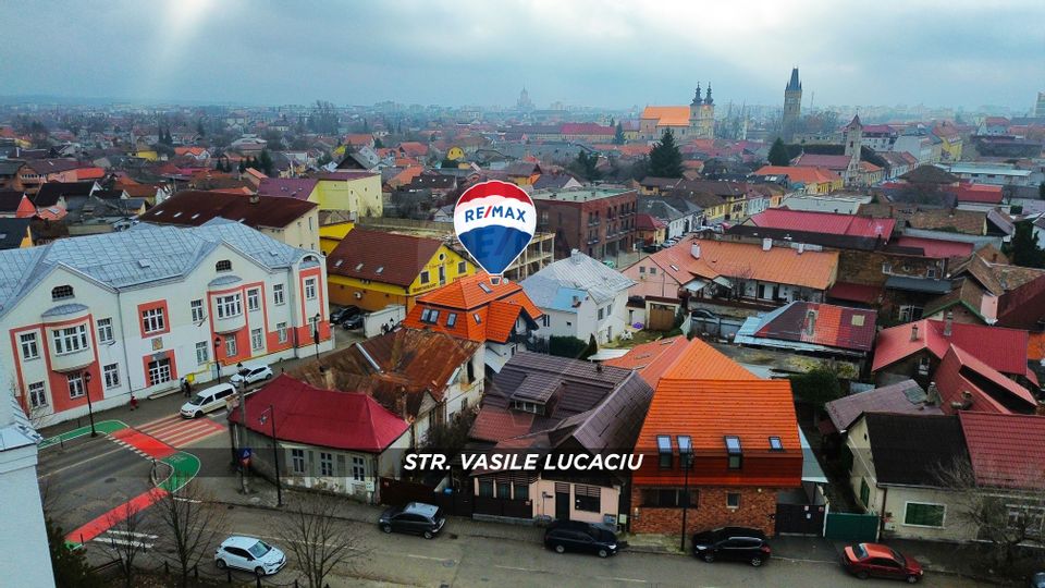 Apartament cu 3 camere de inchiriat-Centru Istoric